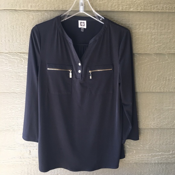 Anne Klein Tops - Anne Klein black tunic with gold & earrings